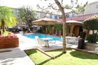 Building Photo - Magnolia Apartments in Sherman Oaks, California