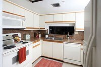 Building Photo - Hamilton on the Bay Apartments in Miami, Florida