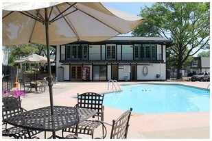 La Casa Grande Apartments