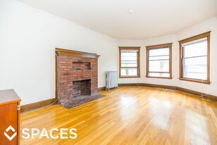 1711 Ridge Ave Evanston IL Apartments