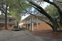 La Vista Oaks Apartments