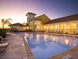Costa Almadena Apartments