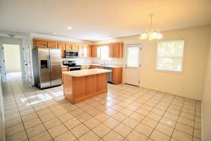 21110 Larson Rd Waynesville MO