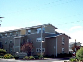 Crestview Commons Apartments