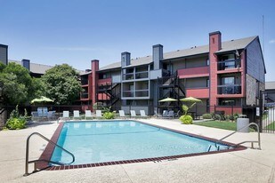 Avesta Solano Apartments