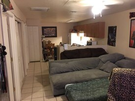 238 W Roger Rd