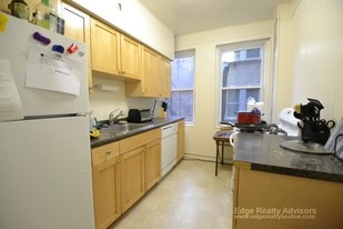 1999 Commonwealth Avenue Apartments