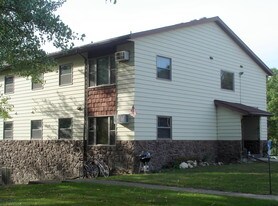 717 W 5th St Apartments