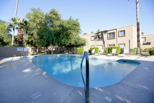 Casa De Flores Apartments