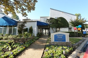 Pleasant Pointe Apartments