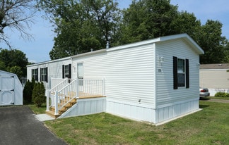Spreading Oaks Village Apartments