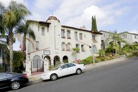 Building Photo - 1939 N Kenmore Ave Apartments in Los Angeles, California