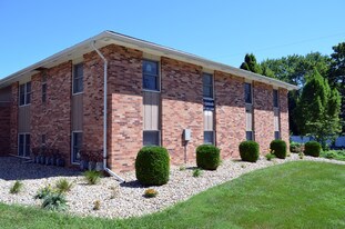 99 E Stewart Pl Normal IL Apartments