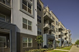 Upper Eastside Lofts Student Housing Apartamentos