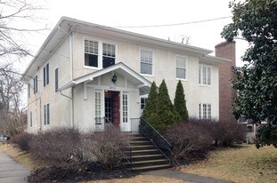 2501 Glenmary Ave Apartamentos