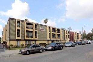 Kingswood Village Apartments