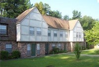 Stratford Manor Apartments