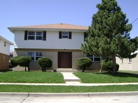 4710 37th Ave Kenosha WI Apartments
