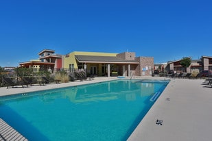 Casitas Del Este Apartments