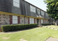 Ashton Hills Apartments