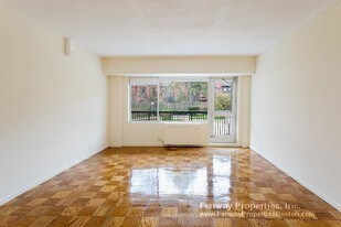 101 Monmouth St Brookline MA Apartments