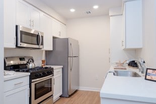IMT 5700 Apartments
