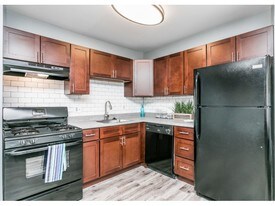 Calvert at Quarterfield Station Apartments