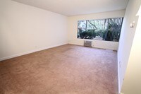 Building Photo - Magnolia Apartments in Sherman Oaks, California