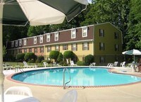 Colonial Towne Apartments