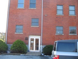 153 E High St Elizabethtown PA Apartments