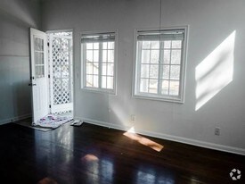 26135 Idlewild St Apartments