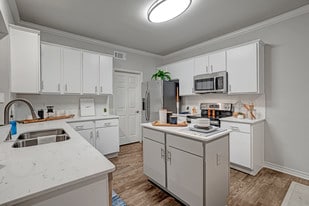 620 Canyon Creek Apartments