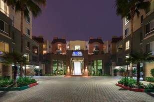 Aqua at Marina Del Rey Apartments