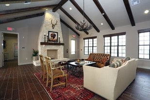 The Reserve at Lone Oak Apartments