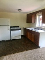 602 Academy St Youngwood PA Apartments