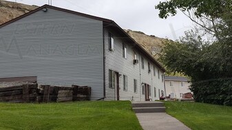 937 N 17th St Billings MT Apartments