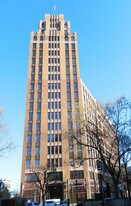 State Tower Apartamentos