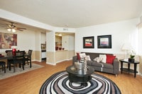 VivLeo Apartments