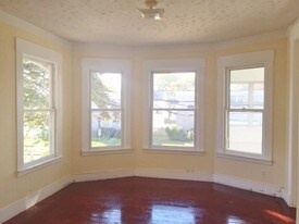 987 Whalley Ave Apartamentos
