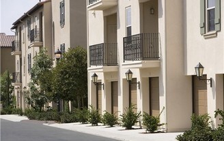 Esperanza Apartment Homes