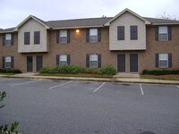 Trace Townhomes Apartments