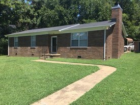 3 Bedroom Single-Family Home for Rent $800
