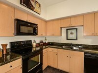 Building Photo - Paramount on Lake Eola Apartments in Orlando, Florida