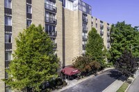 Building Photo - Riverstone Apartamentos in Dayton, Ohio