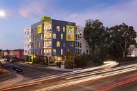 Crest Urban Apartamentos