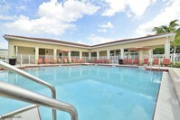 Building Photo - Advenir At Biscayne Shores Apartments in Miami, Florida