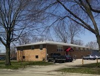 829 Greenbrier Apartments