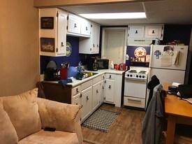 105 Morris St Lexington IL Apartments