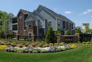 Crowne on 10th Apartments