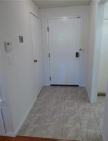 2571 Plaza del Amo Torrance CA Apartments